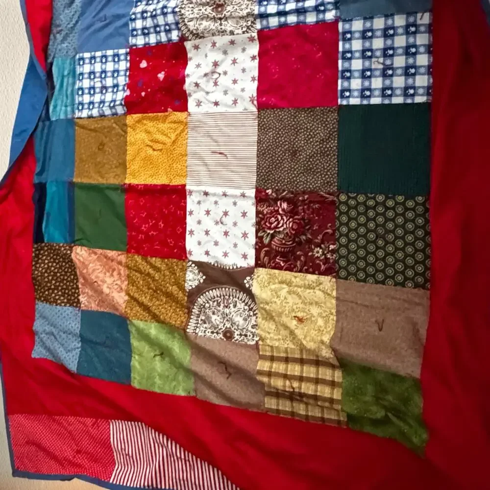 Vintage Handmade Hand-Tied Patchwork Quilt Twin 78x62 Scrappy Red Blue Cotton